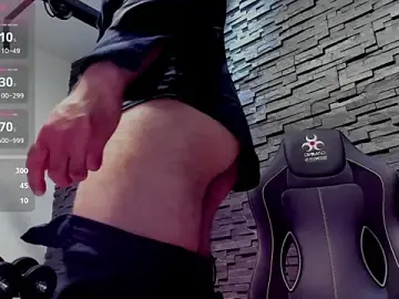 Stripchat Live Sex of David_Big_Daddy