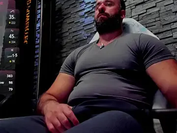 Stripchat Free Porn Cam of David_Big_Daddy