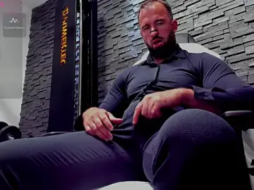 Stripchat Free Porn Cam of David_Big_Daddy