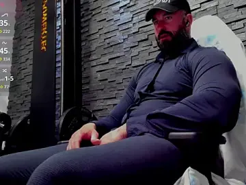 Stripchat Sex Cam of David_Big_Daddy