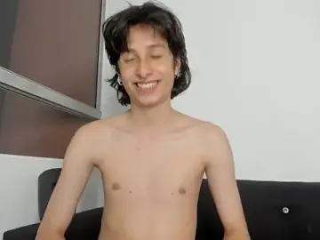 Stripchat Watch Live Sex Cams of Onion_knight