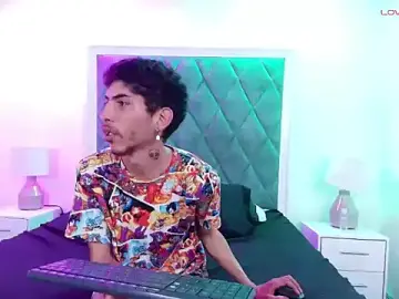 Stripchat Sex Cam of Emily_and_Taylor