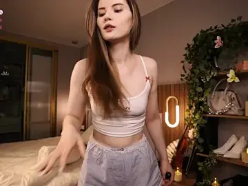 Stripchat Free Porn Cam of LoraDevon