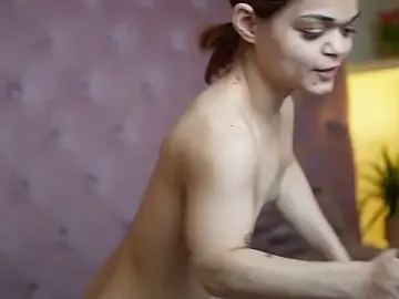 Stripchat Adult Webcam of MaiaMini