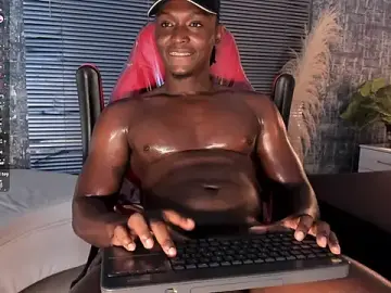 Stripchat Sex Cam of DannSmmith