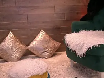 Stripchat Sex Cam of XenaBloom