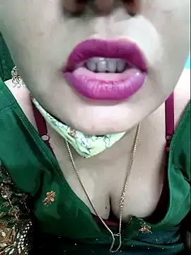 Stripchat Free Live Porn of Ramya-hot-gueen