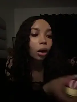 Stripchat Sex Cam of nikkiloveee