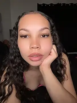 Stripchat Sex Chat of nikkiloveee