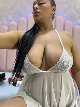Stripchat Sex Cam of sofia_xxx02