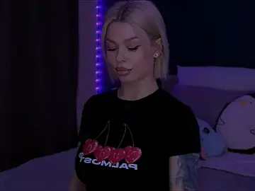 Stripchat Live Sex Cam of Sasha_Mason