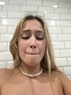 Stripchat Best live sex cam show of blonde_exe