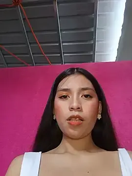 Stripchat Free Porn Cam of i_SexyLove