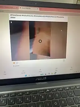 Stripchat Live Sex Cam of kahreal