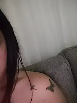 Stripchat Sex Cam of ElaRuil69