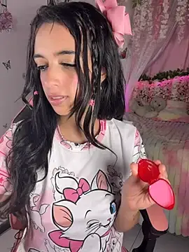 Stripchat Sex Cam of TinyLuna