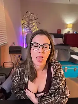 Stripchat Sex Cam of MaiseKnox