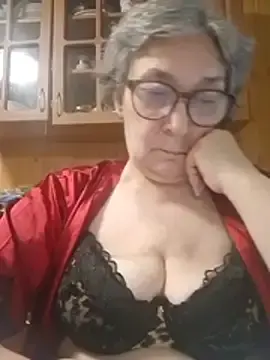 Stripchat Live Sex Cam of IrinaSweet54