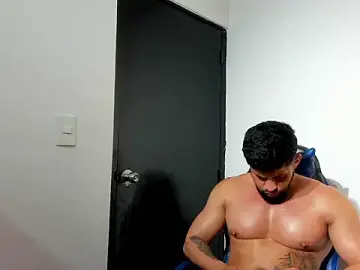 Stripchat Live Porn of RikyAaron