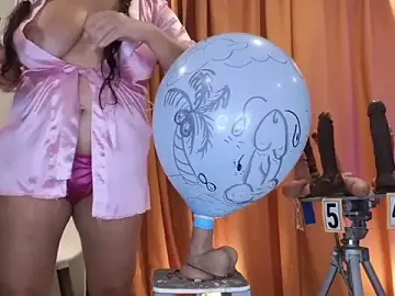Stripchat Live Sex Cam of Vickiebee