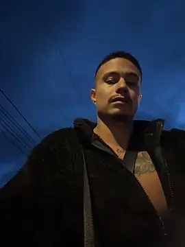 Stripchat Free Porn Cam of DominickSullivan
