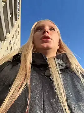Stripchat Best live sex cam show of Elfi_InPublic