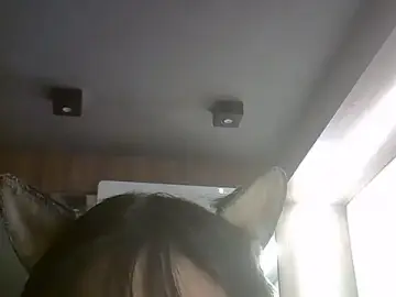 Stripchat Free Porn Cam of SkinnyKitten
