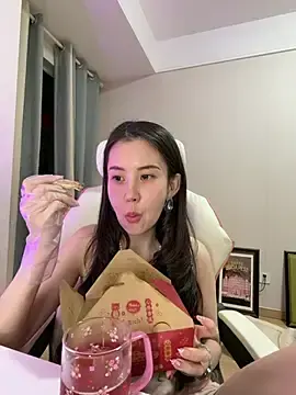 Stripchat Live Porn of gigi_UwU_