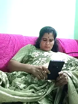 Stripchat Live Sex of tamilaruvi