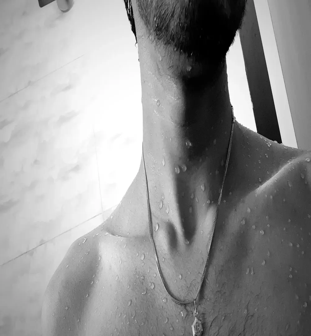 SkinnyTeeen