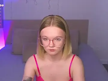 Stripchat Free Live Porn of StellaBunny