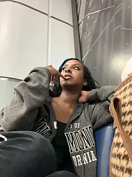 Stripchat Live Sex of Your_Paris