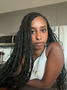 Stripchat Nude Webcam of Your_Paris