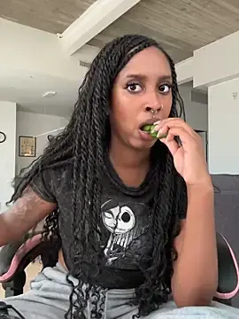 Stripchat Sex Cam of Your_Paris