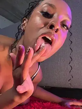 Stripchat Nude Webcam of Your_Paris