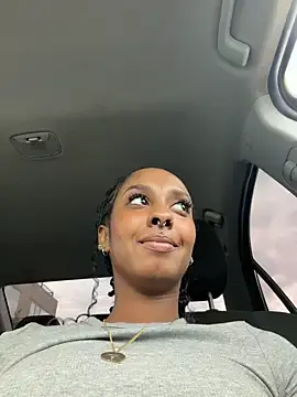 Stripchat Free Porn Cam of Your_Paris
