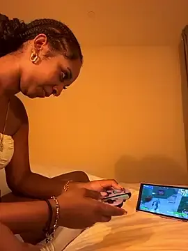 Stripchat Live Sex Cam of Your_Paris