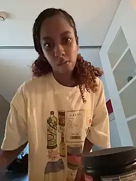 Stripchat Live Sex Cam of Your_Paris