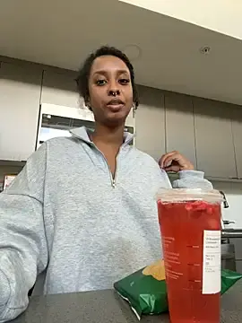 Stripchat Live Sex Cam of Your_Paris
