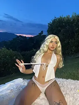 Stripchat Free Porn Cam of RosseMelody