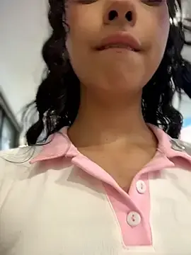 Stripchat Sex Cam of RosseMelody