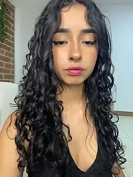 Stripchat Sex Cam of RosseMelody