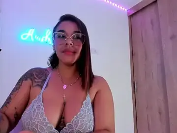 Stripchat Adult Video Chat of andrea_lopezz_