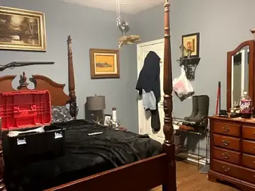 Stripchat Live Sex Cam of BootsAndCountry