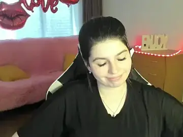 Stripchat Live Porn of KisaModel