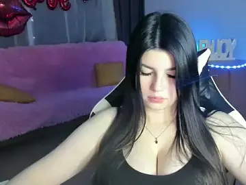 Stripchat Nude Webcam of KisaModel