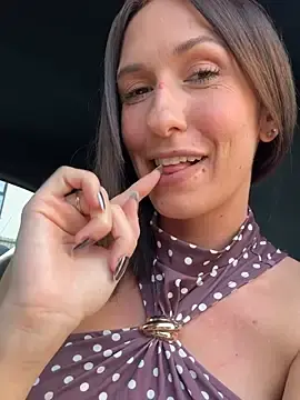 Stripchat Nude Webcam of lola_tentatiion