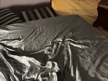 Stripchat Free Porn Cam of saint_cat25