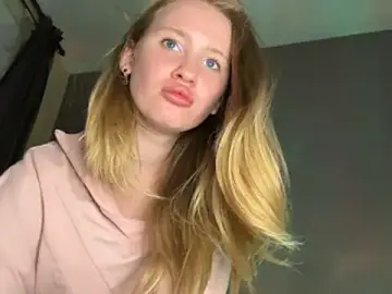 Stripchat Nude Webcam of saint_cat25