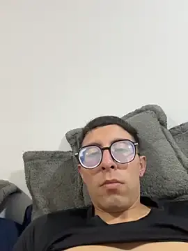 Stripchat Live Sex Cam of LeonBlazze